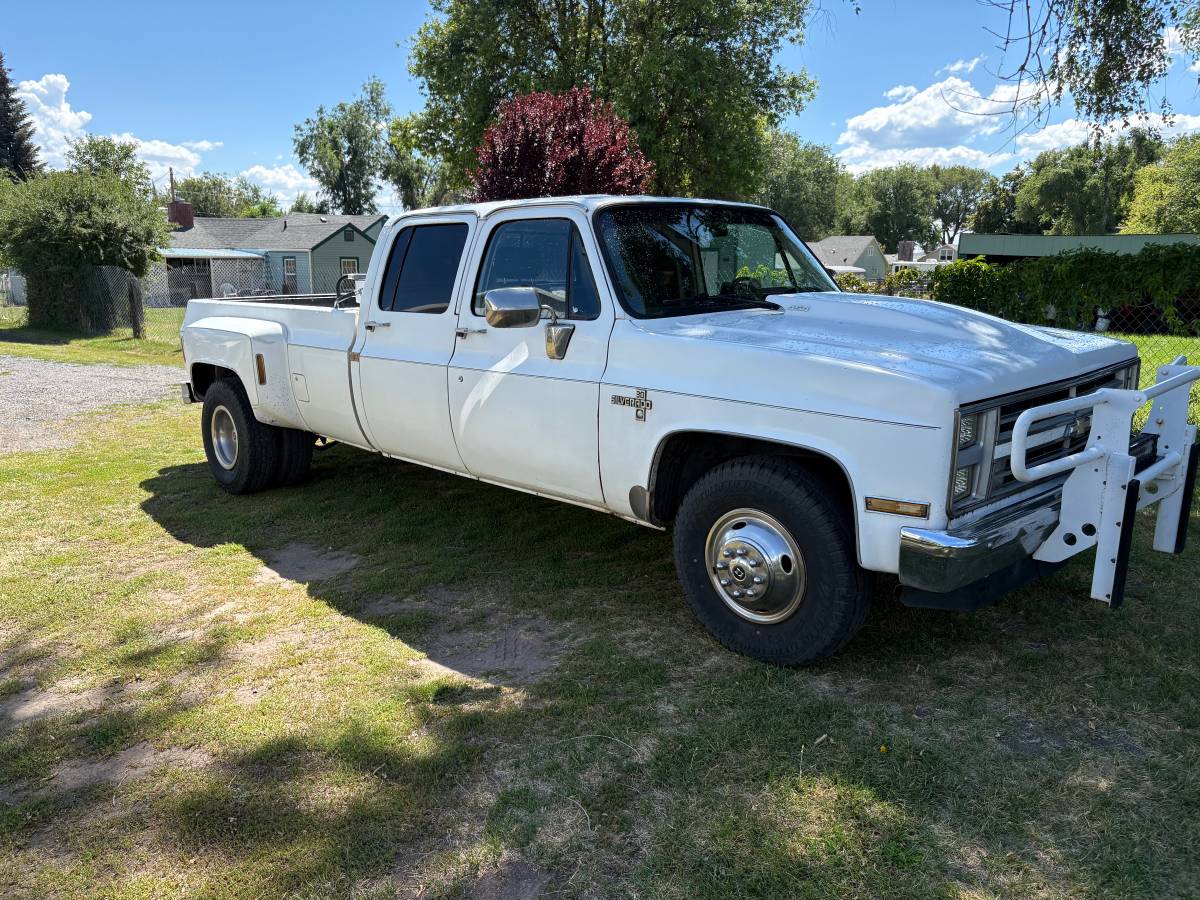 Chevy-silverado-1988-white-1