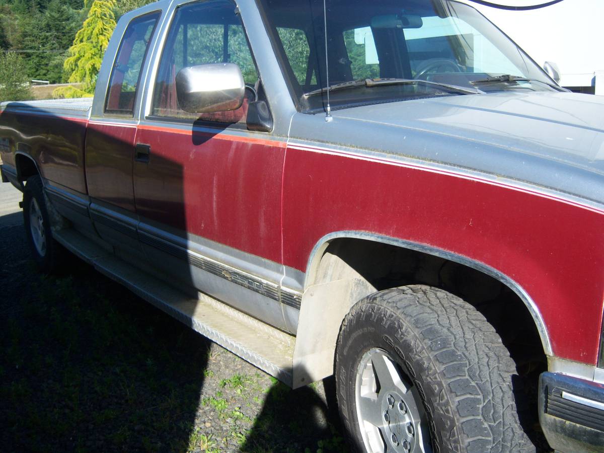 Chevy-silverado-1990-red-1