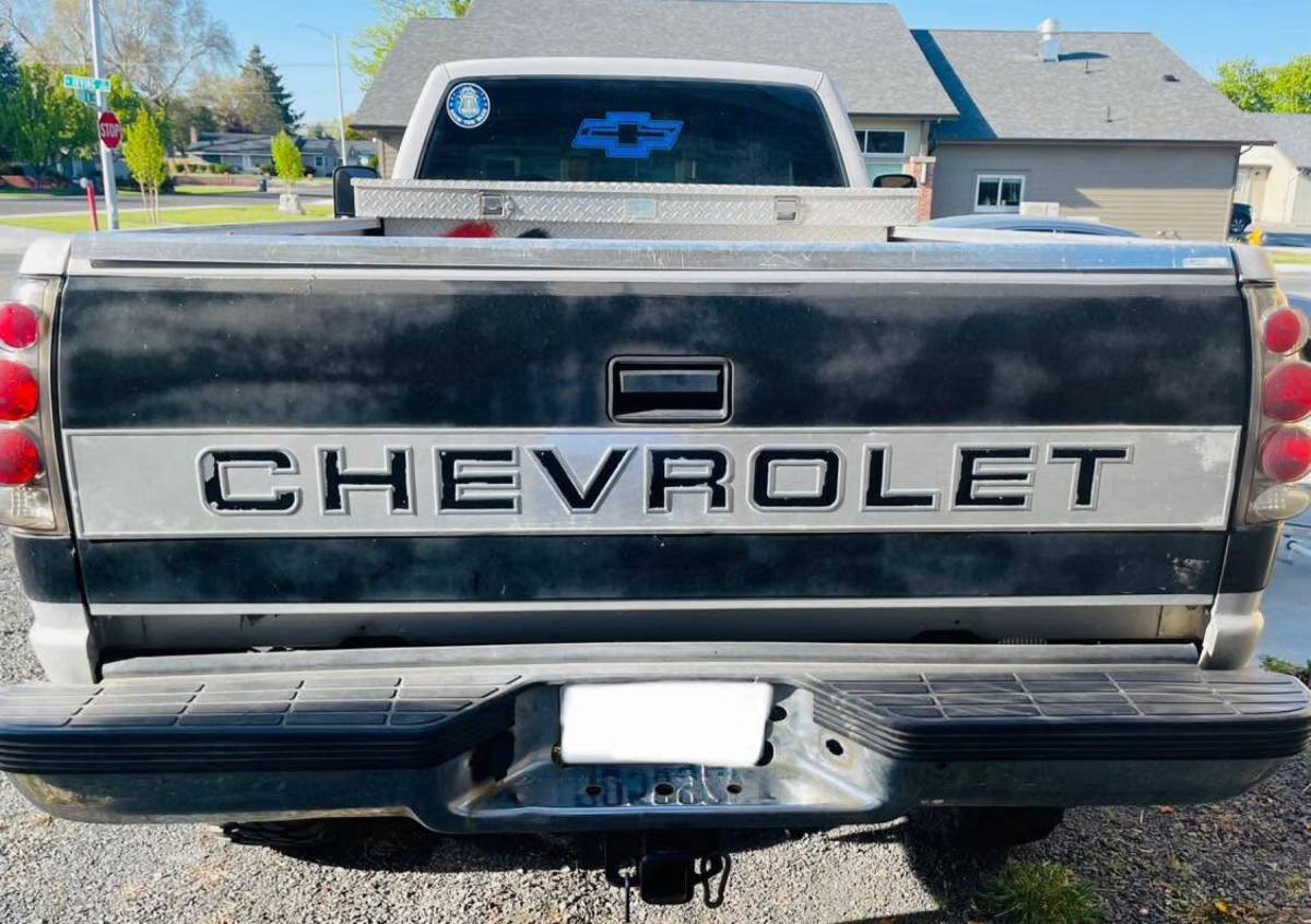 Chevy-silverado-2500hd-1988-black-1