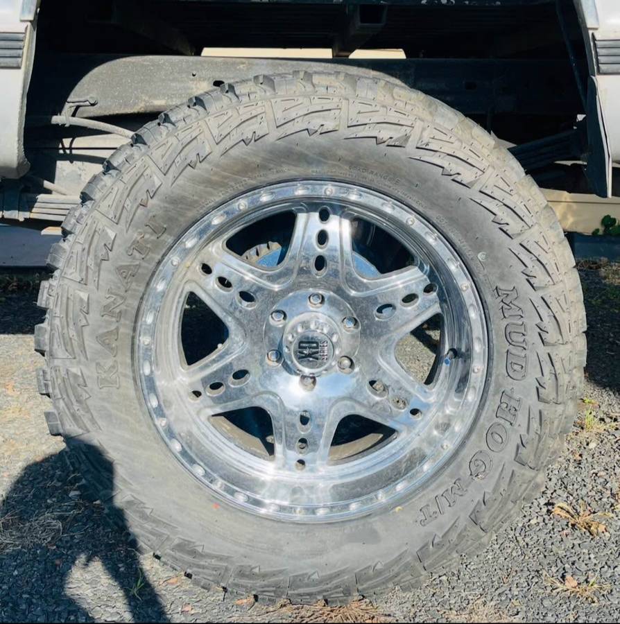 Chevy-silverado-2500hd-1988-black
