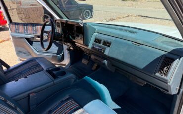 Chevy-silverado-3500-1992-white-22