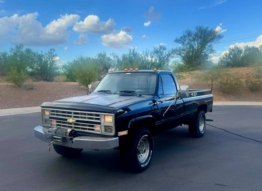 Chevy-silverado-3500hd-4x4-1987-black-1