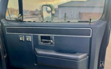 Chevy-silverado-3500hd-4x4-1987-black-4