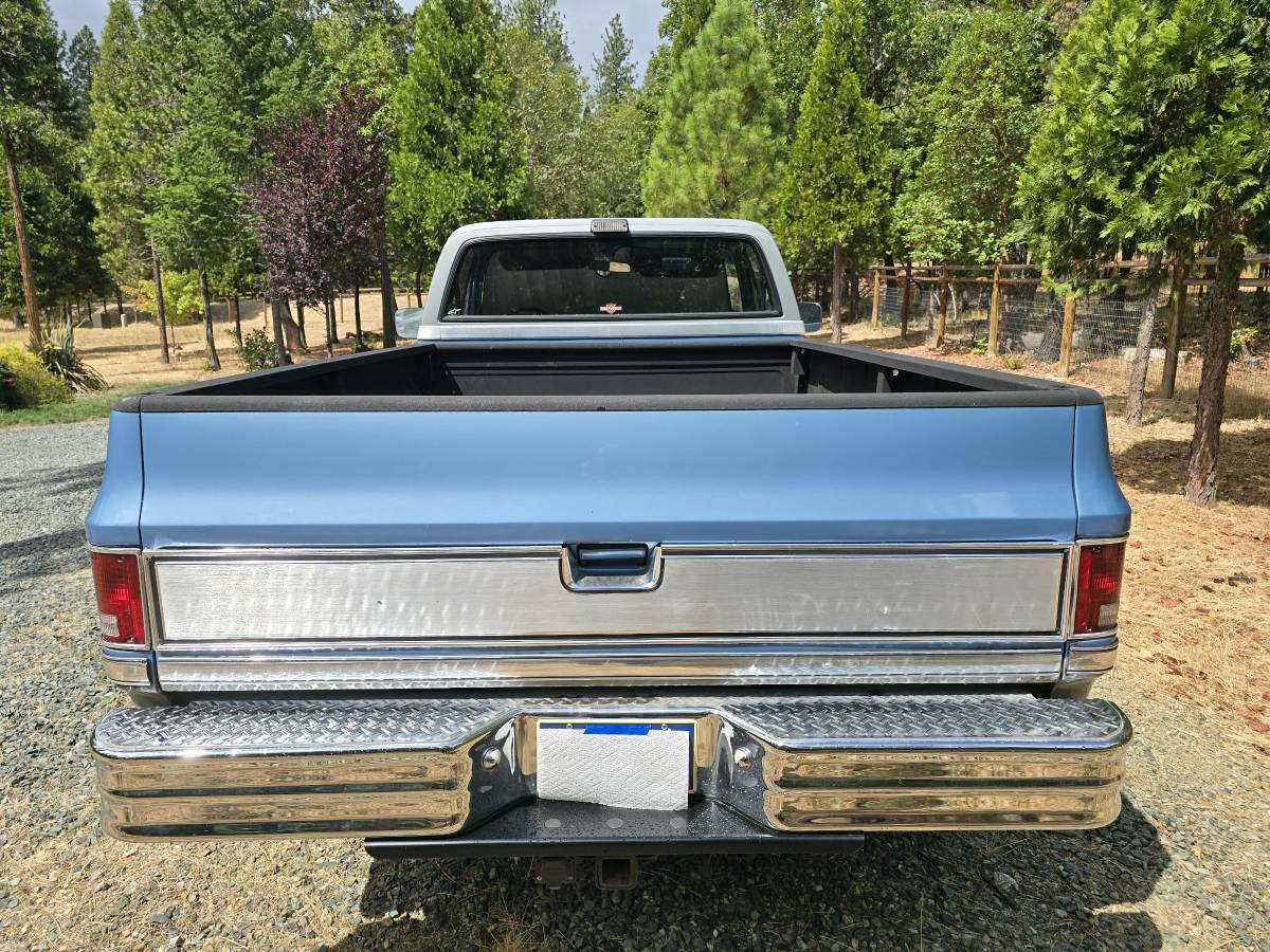 Chevy-silverado-c20-1985-blue-5
