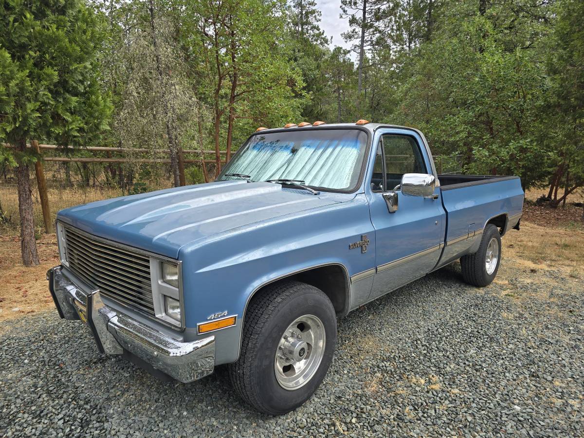 Chevy-silverado-c20-1985-blue