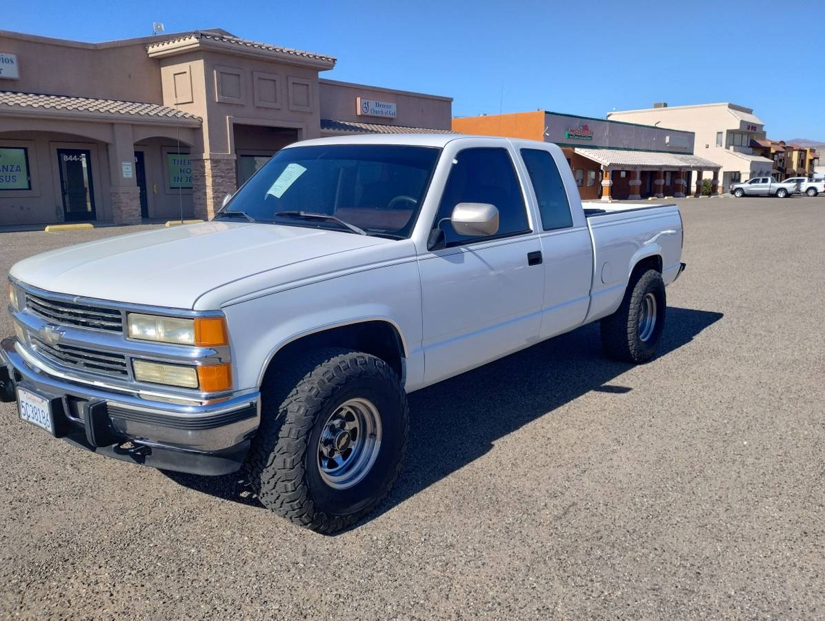 Chevy-silverado-diesel-1994-white-13