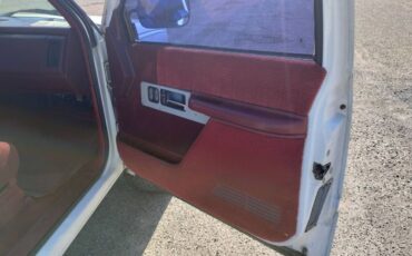 Chevy-silverado-diesel-1994-white-2
