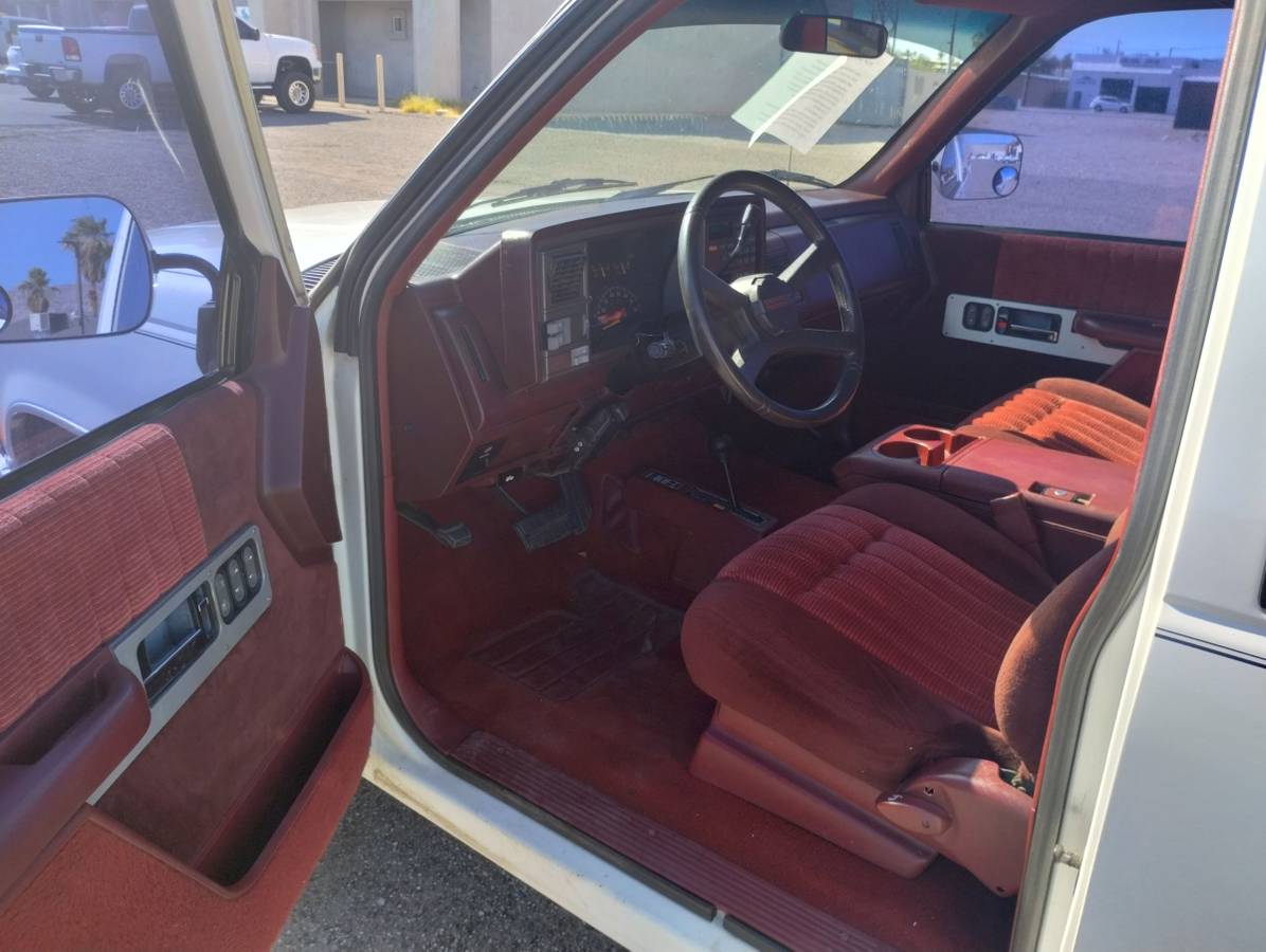 Chevy-silverado-diesel-1994-white-4