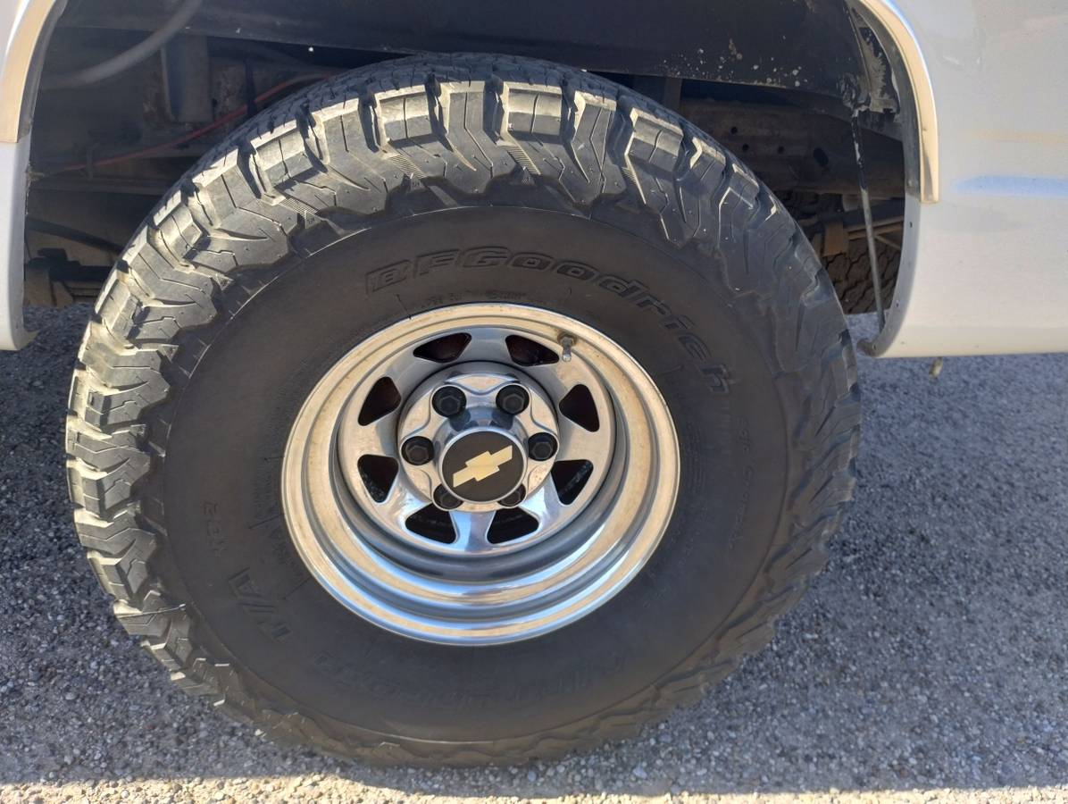 Chevy-silverado-diesel-1994-white-7