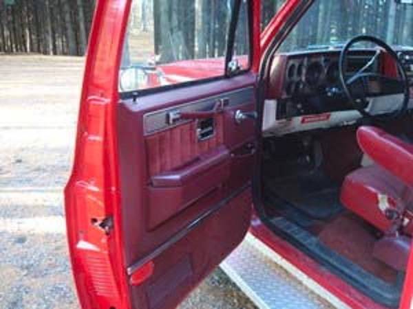 Chevy-silverado-r30-1987-red-4