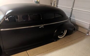 Chevy-special-deluxe-1941-black-16