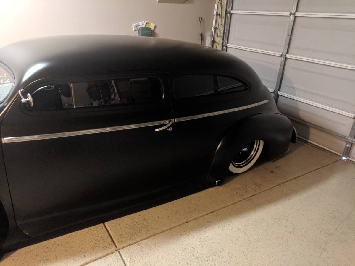 Chevy-special-deluxe-1941-black-16
