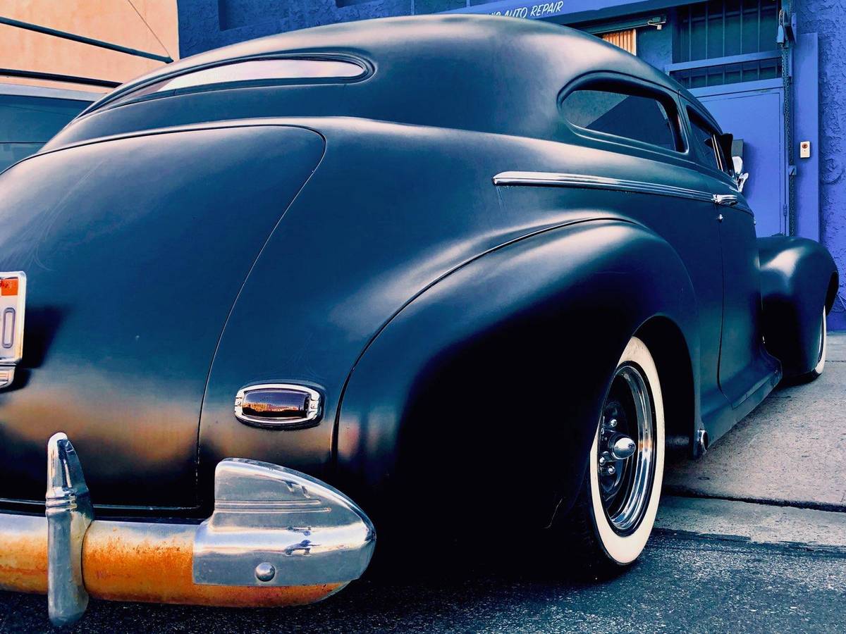 Chevy-special-deluxe-1941-black-7