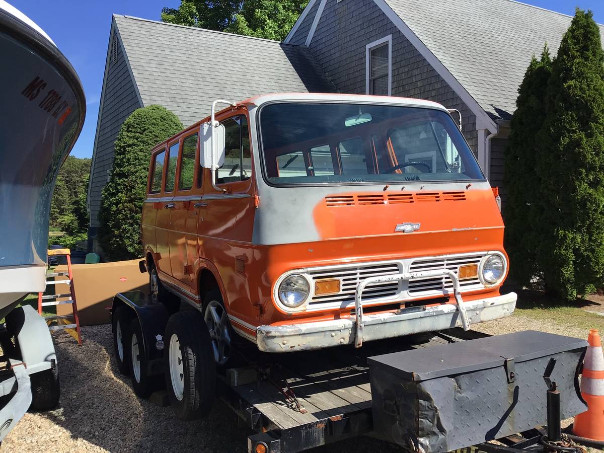 Chevy-sportsvan-1968-red-1