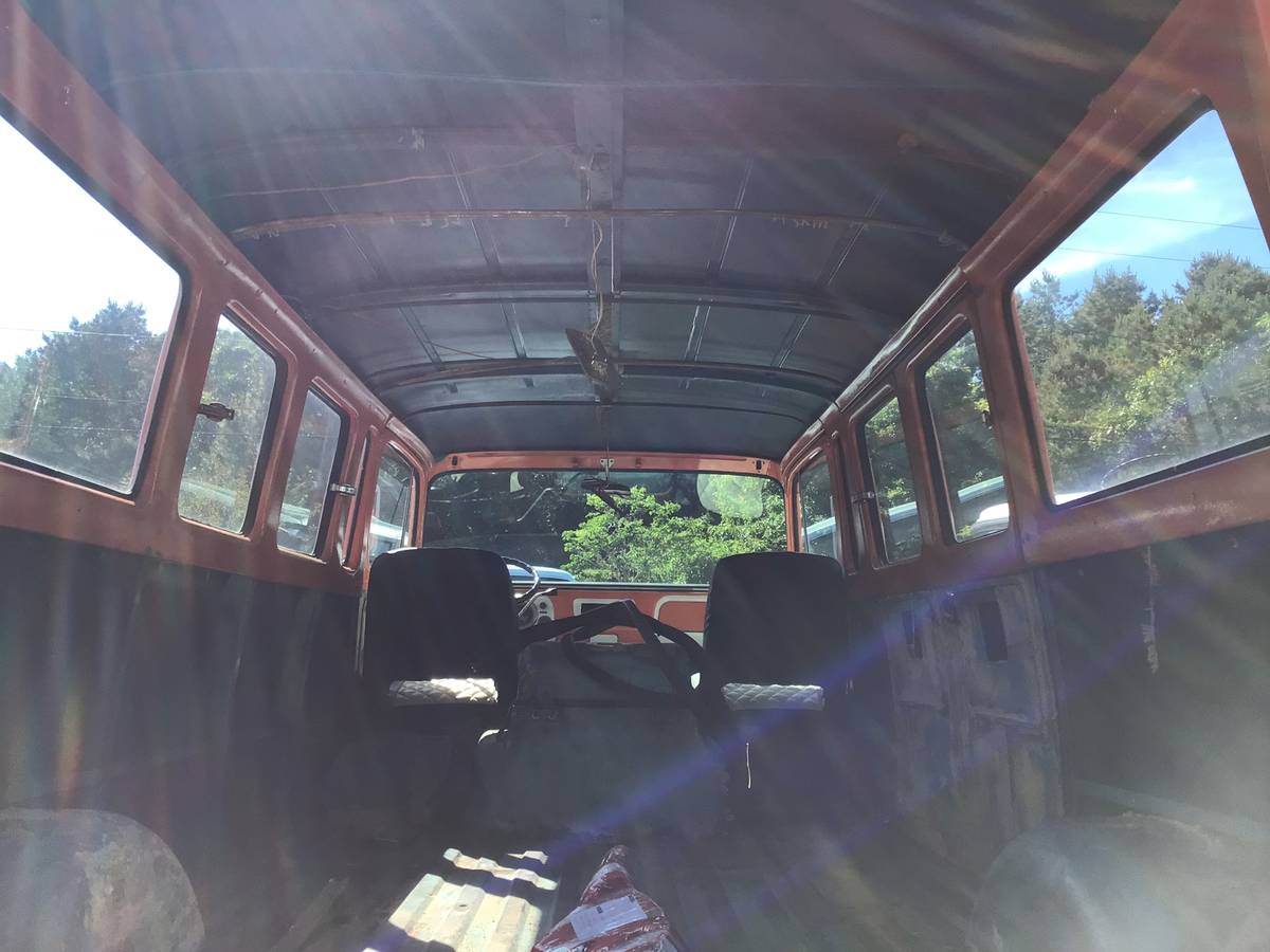 Chevy-sportsvan-1968-red-3