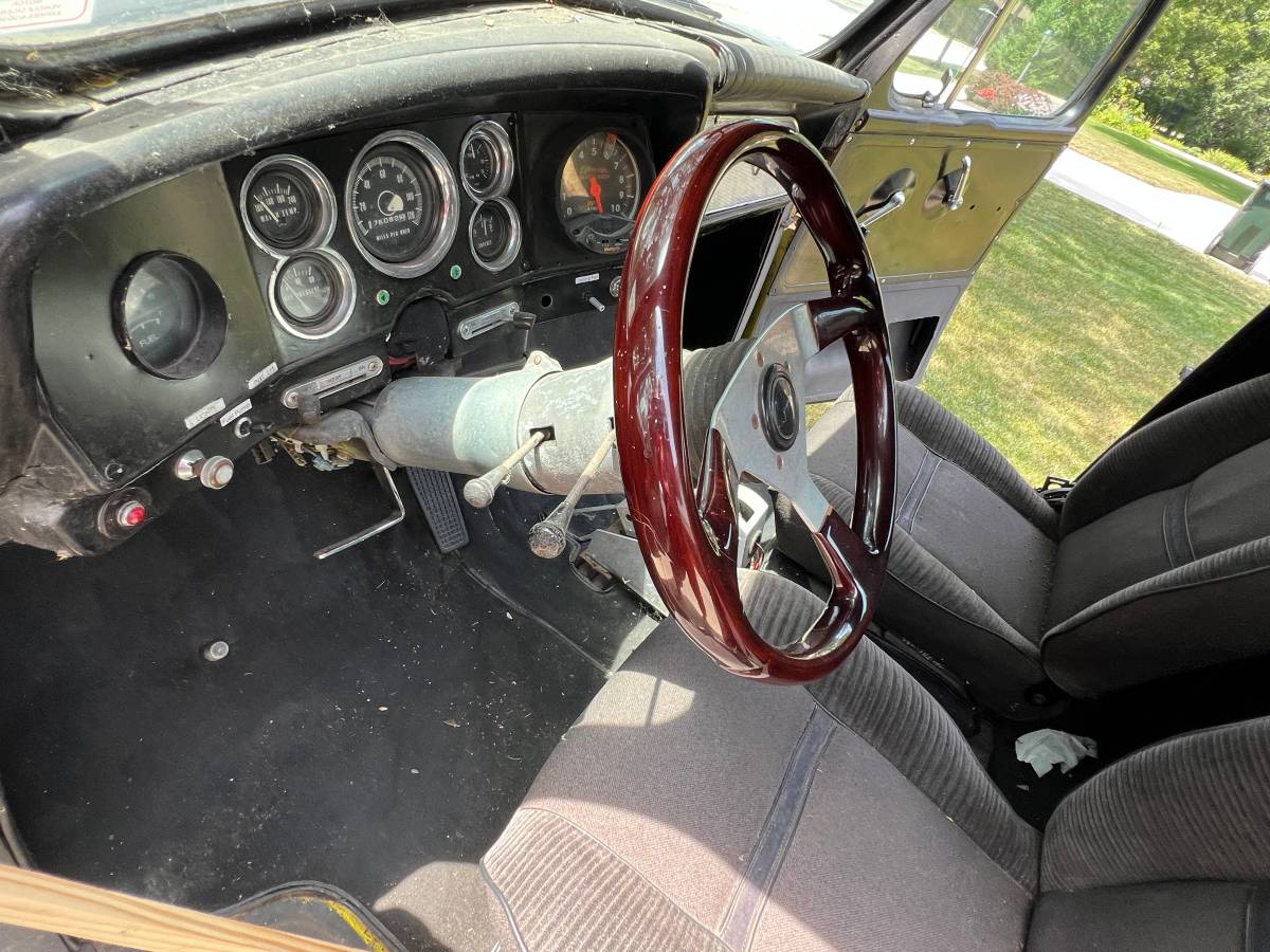 Chevy-studebaker-1950-black-7