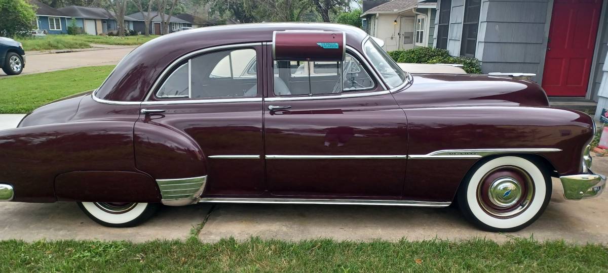 Chevy-styleline-deluxe-1951-red-7