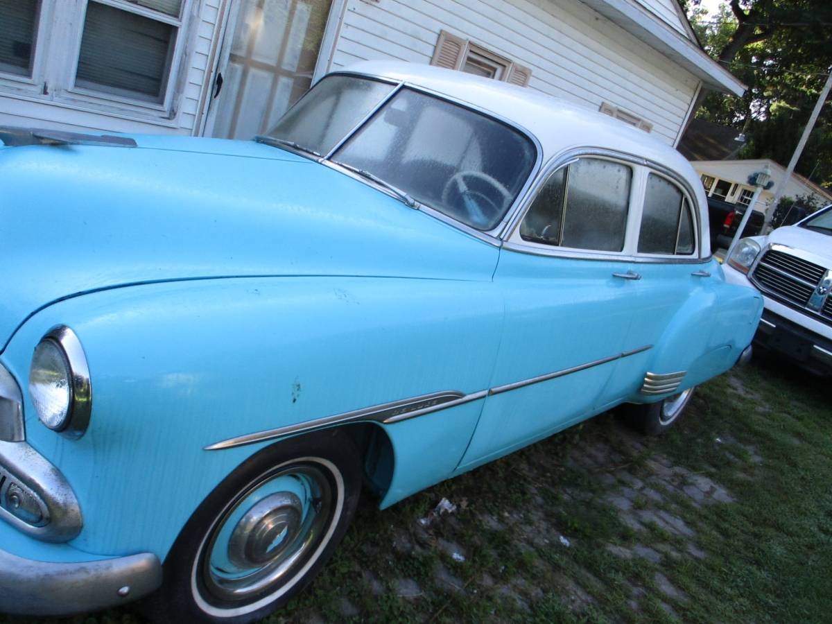 Chevy-styleliner-1951-5