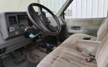 Chevy-suburban-1500-1992-9