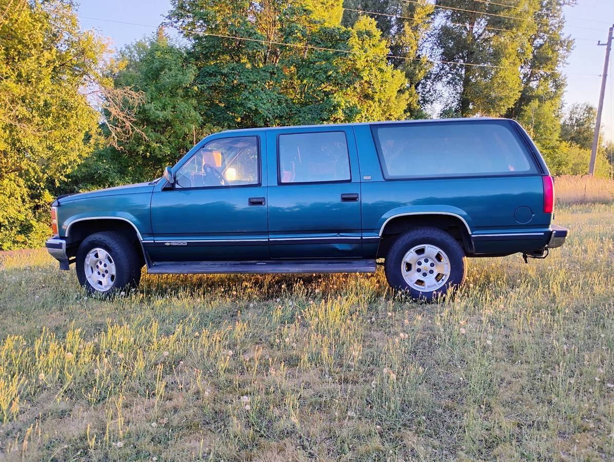 Chevy-suburban-1500-1992