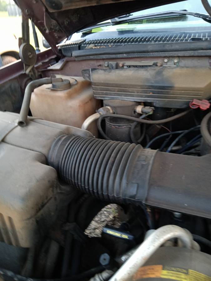 Chevy-suburban-1500-1994-red-1