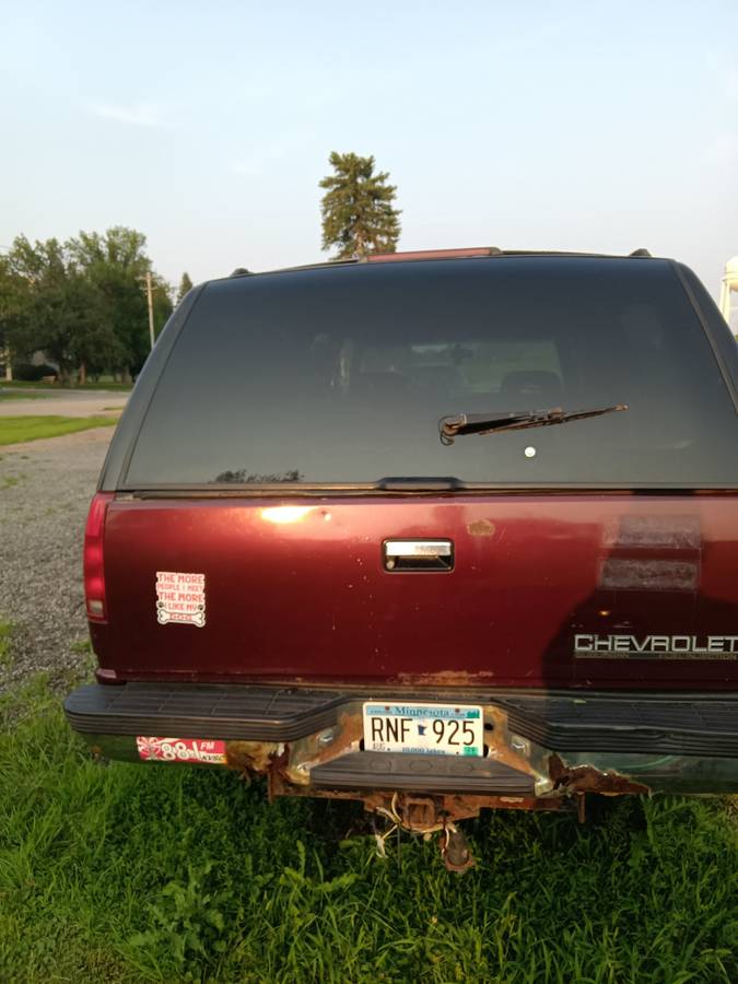 Chevy-suburban-1500-1994-red-14