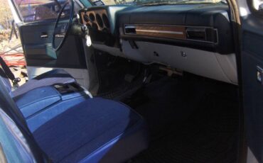 Chevy-suburban-1500-4x4-1988-white-10