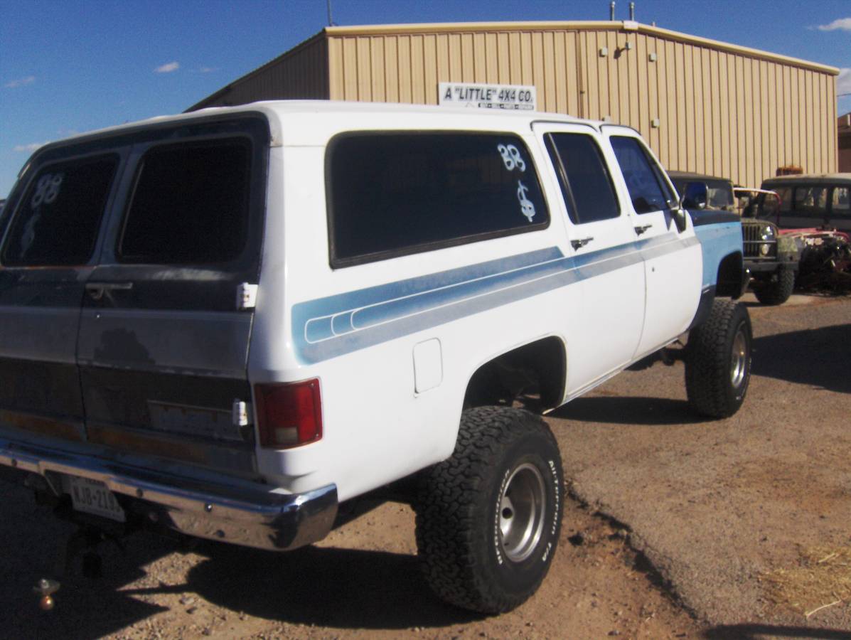 Chevy-suburban-1500-4x4-1988-white-4