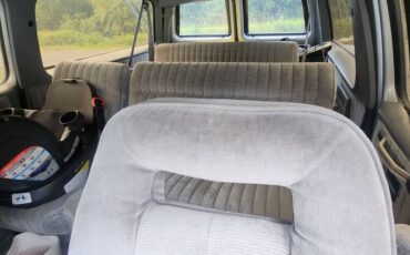 Chevy-suburban-1500-4x4-1990-grey-10