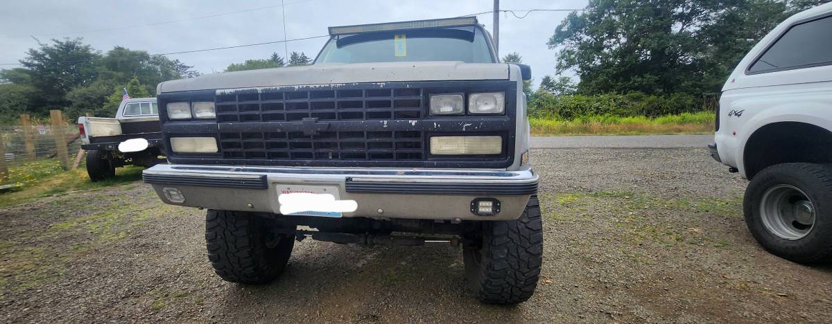 Chevy-suburban-1500-4x4-1990-grey-15