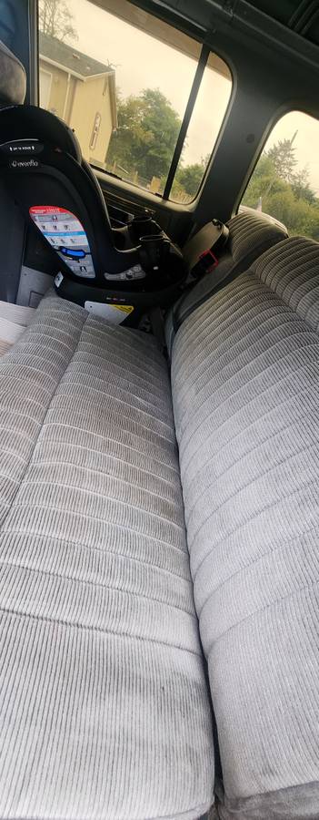 Chevy-suburban-1500-4x4-1990-grey-9