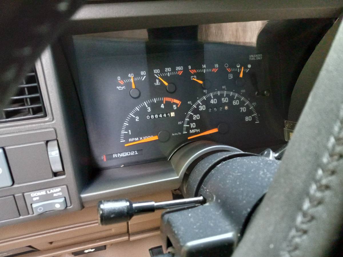 Chevy-suburban-1500-4x4-1994-11
