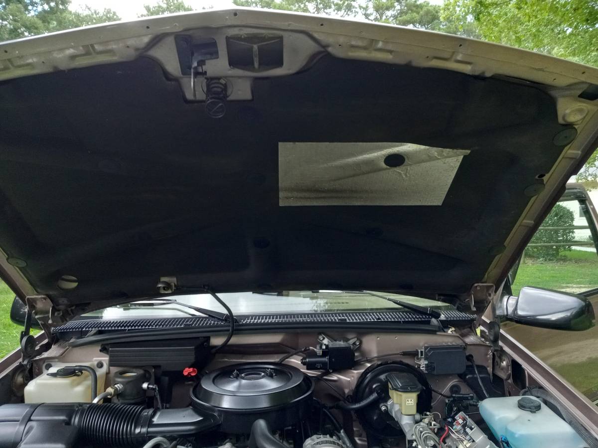 Chevy-suburban-1500-4x4-1994-12
