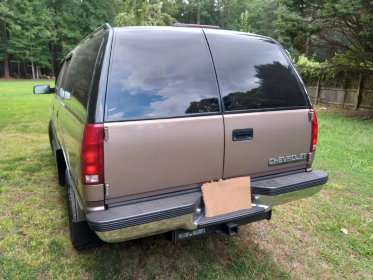 Chevy-suburban-1500-4x4-1994-2