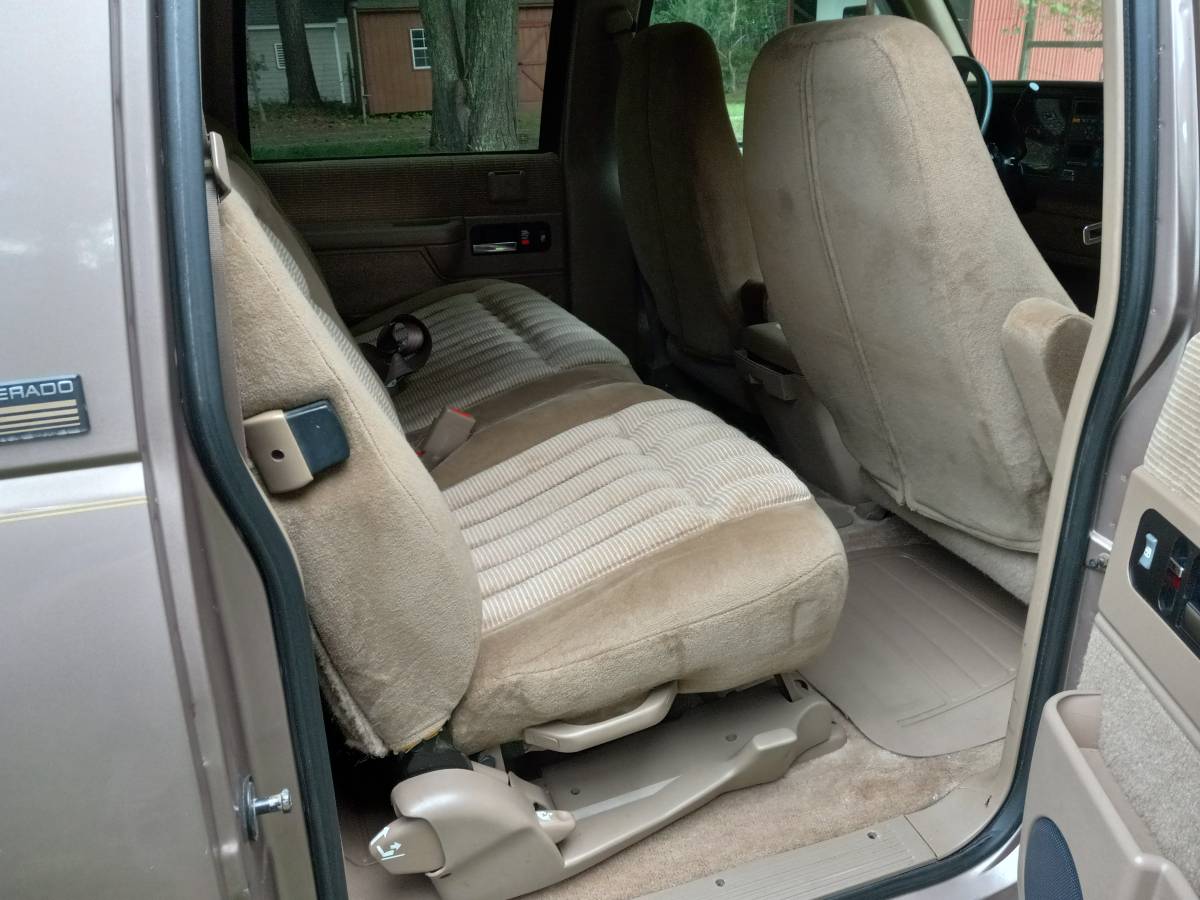 Chevy-suburban-1500-4x4-1994-4