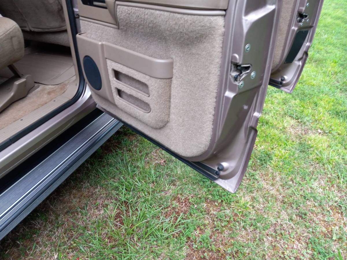 Chevy-suburban-1500-4x4-1994-5