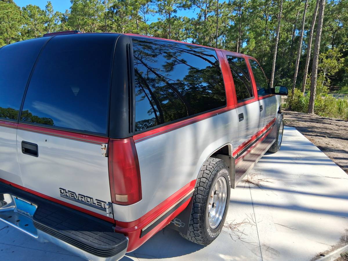 Chevy-suburban-1500-4x4-1995-11