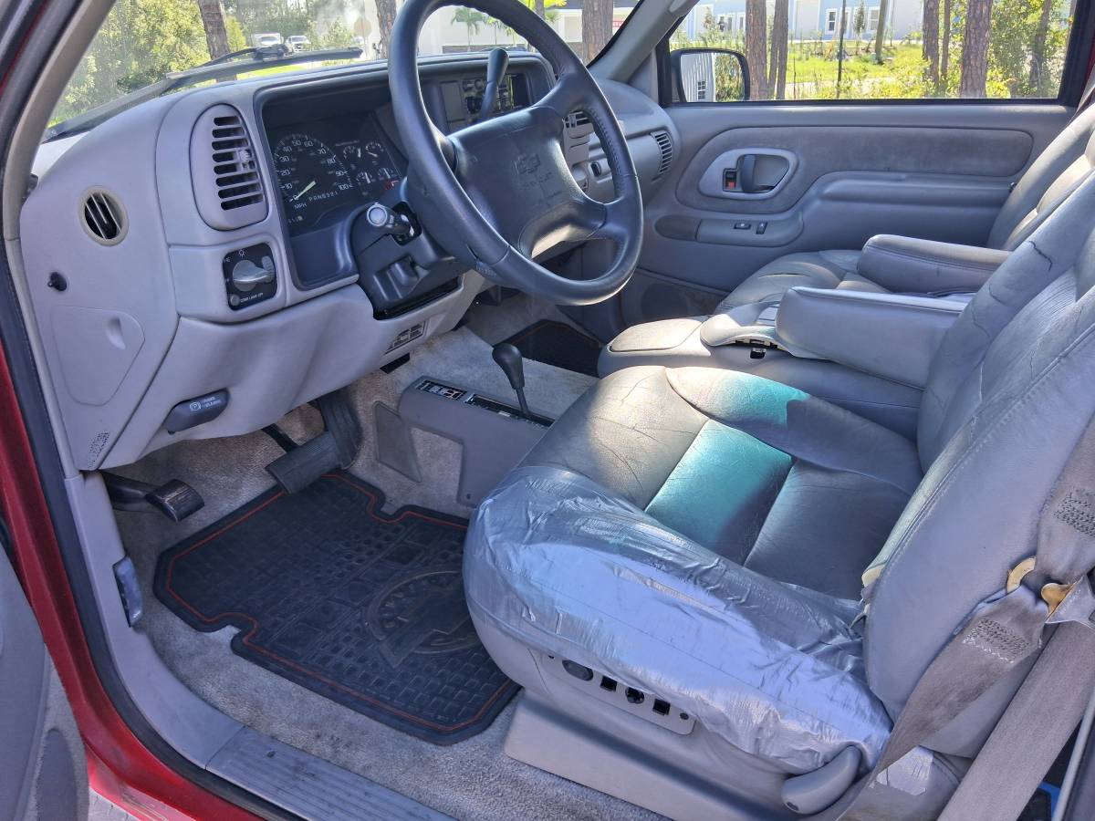 Chevy-suburban-1500-4x4-1995-17