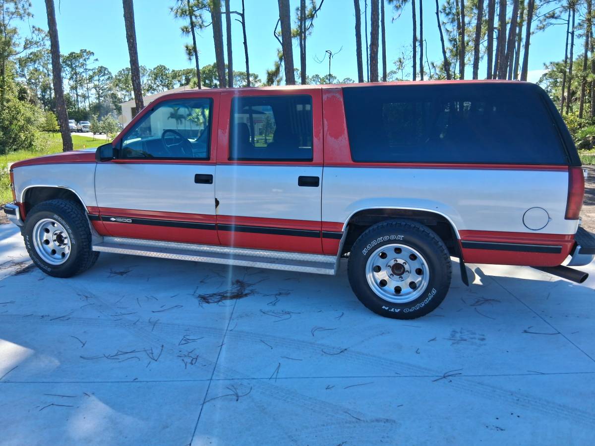 Chevy-suburban-1500-4x4-1995
