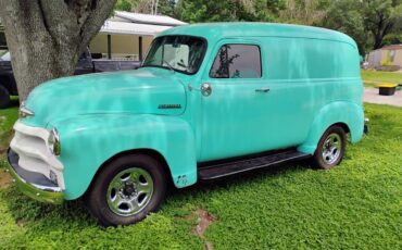 Chevy-suburban-1954-2