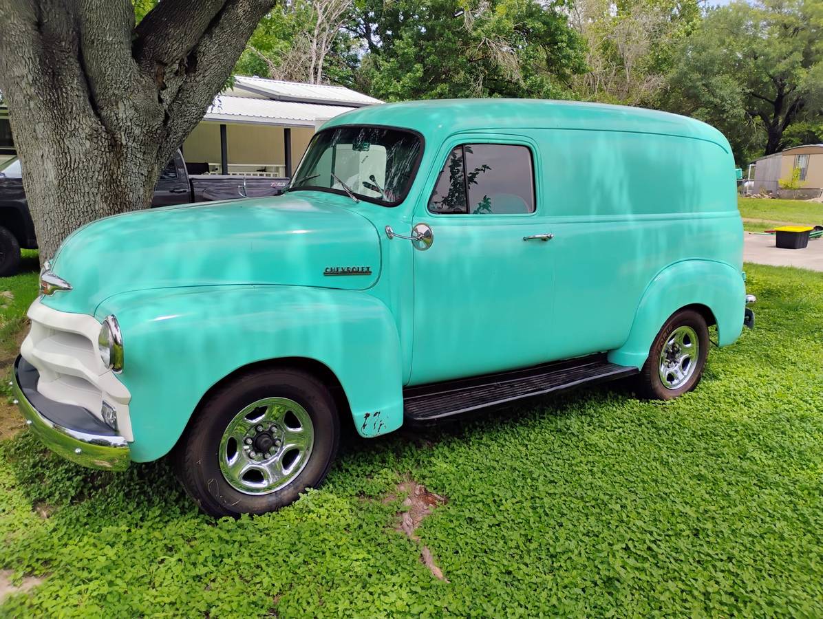 Chevy-suburban-1954-2