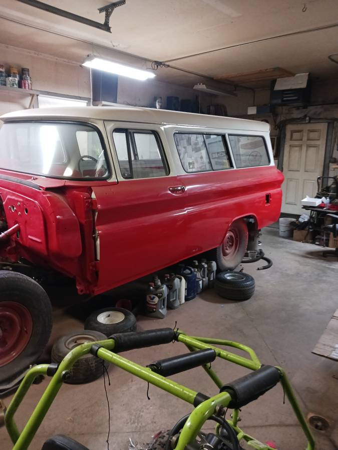 Chevy-suburban-1963-red-4