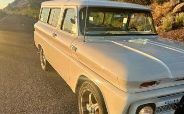 Chevy-suburban-1965-white-2