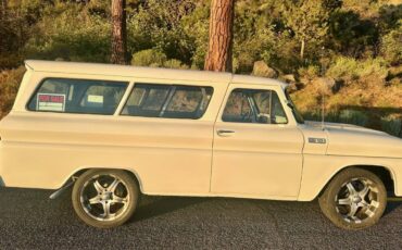 Chevy-suburban-1965-white-4
