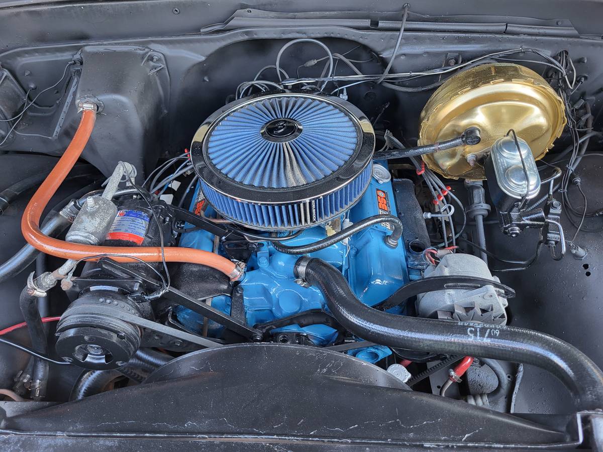 Chevy-suburban-1969-14