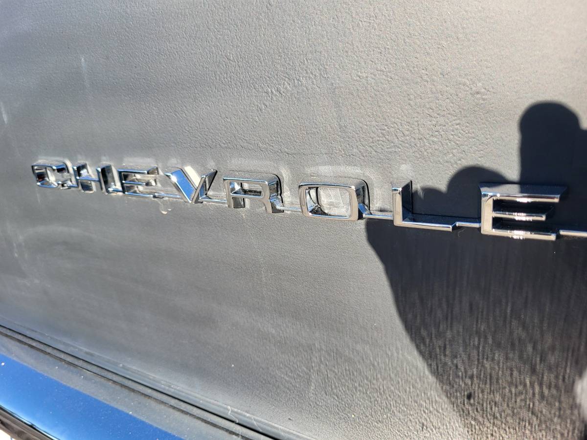 Chevy-suburban-1969-17