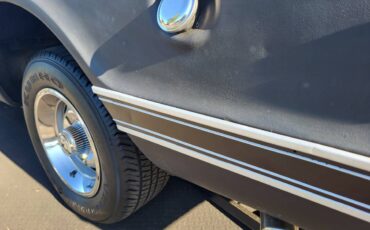 Chevy-suburban-1969-18