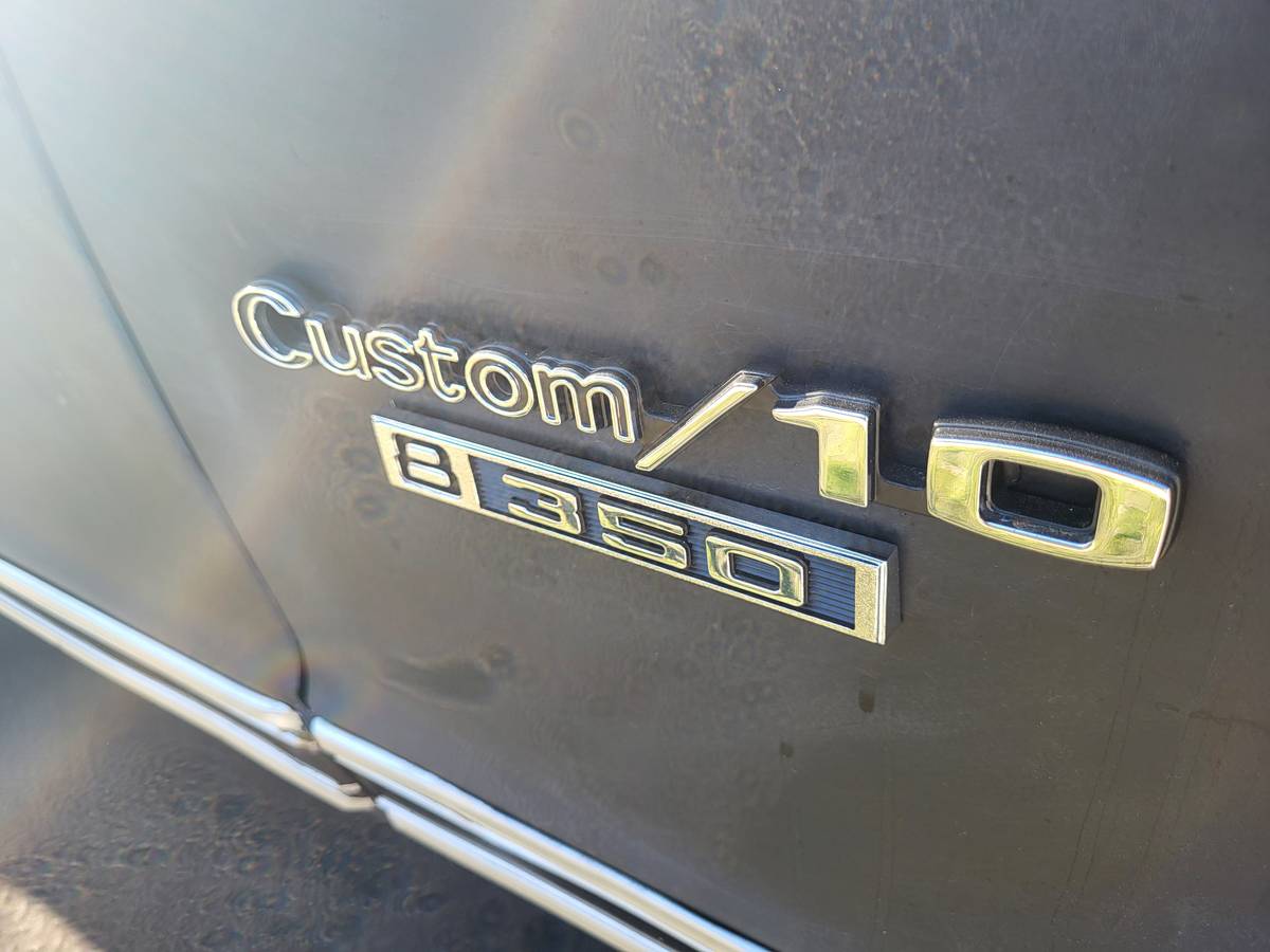 Chevy-suburban-1969-19