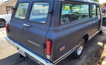 Chevy-suburban-1969-5