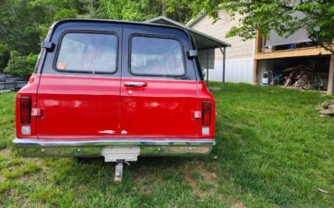 Chevy-suburban-1970-red-1